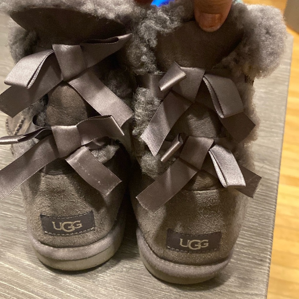 Uggs buts size 7
